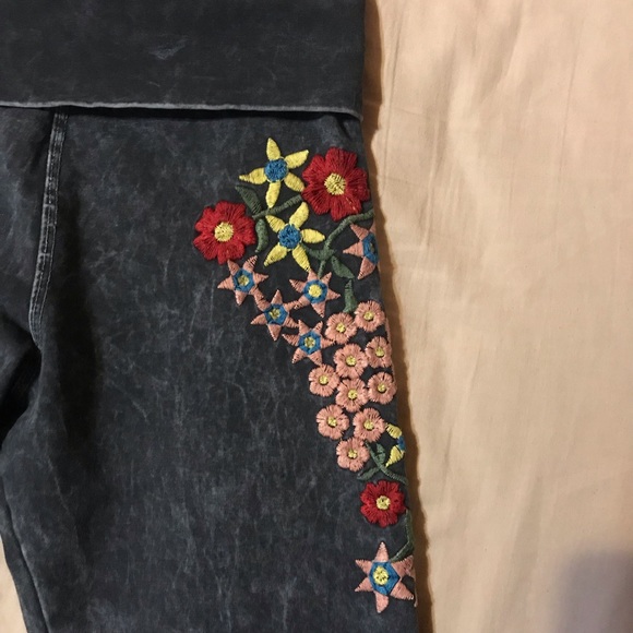 Yoga pants - Picture 6 of 8